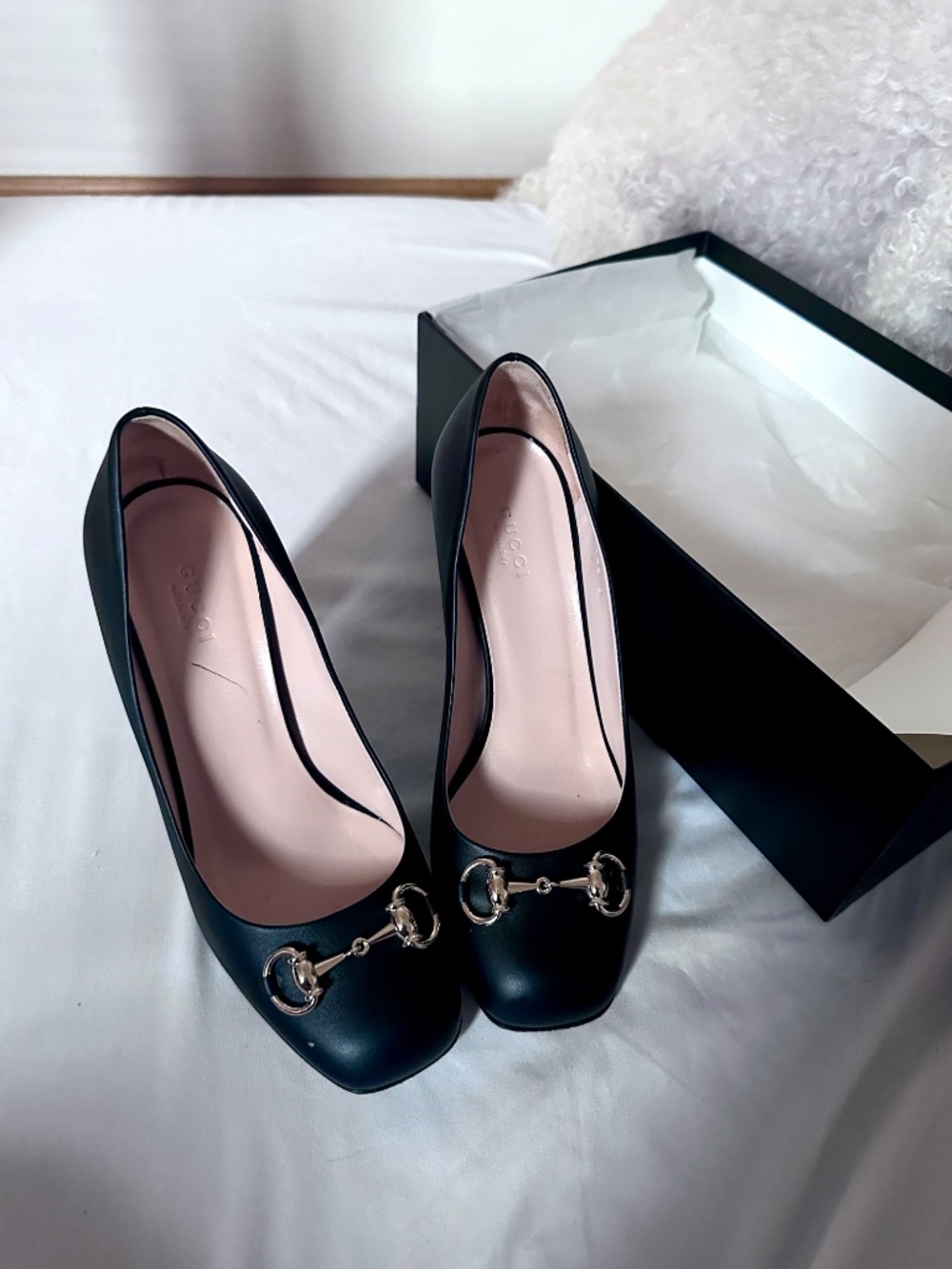 Authentic Gucci Pumps - Picture 7 of 10
